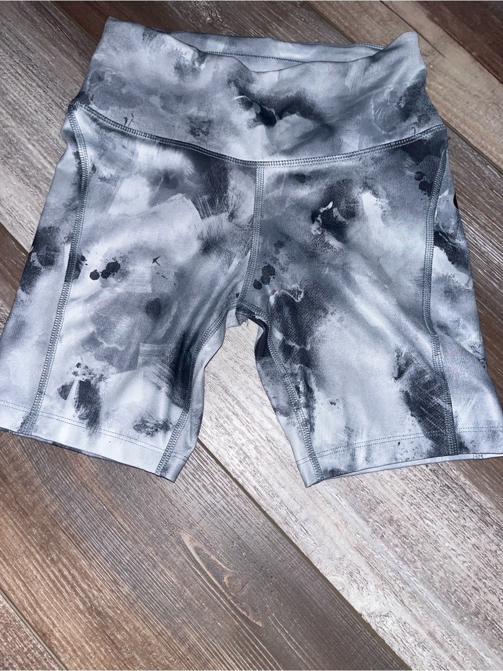 Nike Women’s Gray Marble Print High-Waist Bike Short